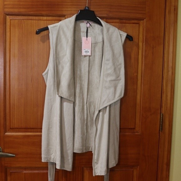 Juicy Couture Faux Suade Vest Tan Belted Open Front NWT LG - Picture 2 of 11